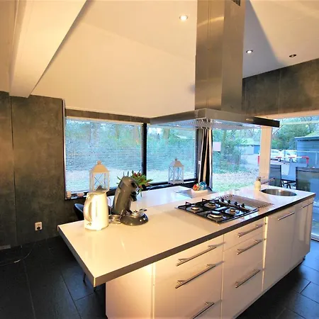 Comfortabele Vrijstaande 3 פארק נופש *